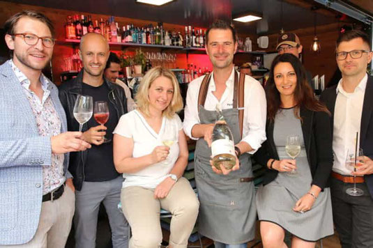 Café Bar Jedermann - Team