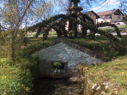 Aufseß, Aufseßquelle, Königsfeld, Osterbrunnen, Fränkische Schweiz, Ferienhaus am Klostergarten, Franken, Oberfranken, Bayern, Osterbrauch, Osterfest, Ostern
