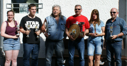 Foto: (von links) Mareike Rose, Marvin Rose, Horst Grötzbach, Rainer Müller, Ingrid Mosch, Peter Frank