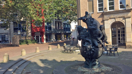 Narrenschiffbrunnen