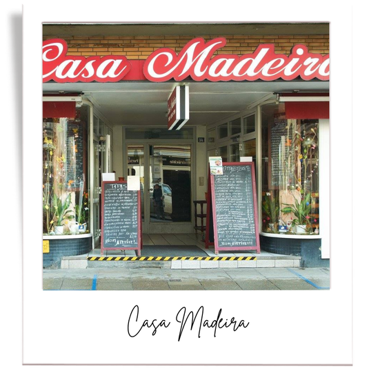 Kiez-Kapitän Touren auf der Reeperbahn – Beatles-Touren und Stadtführungen durch St. Pauli und Hamburg. Die Kiez-kapitän Reeperbahn & Beatles Kieztour.