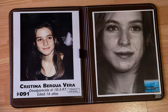 Cristina Bergua en 1997 (izqda.) y una imagen de cómo sería 10 años después.