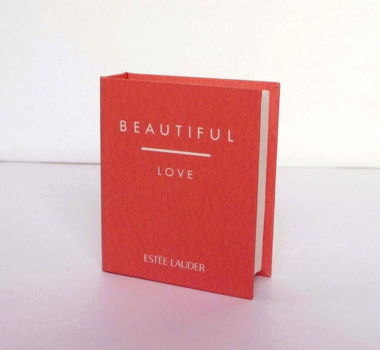 BEAUTIFUL LOVE - MINIATUE PRESENTEE DANS UNE BOÎTE LIVRE