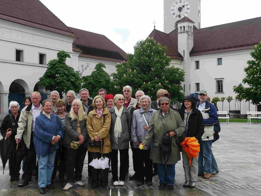 TKK-Reisegruppe auf der Burg von Ljubljana