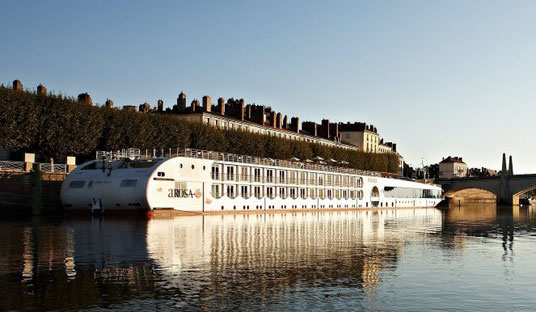 Flusskreuzfahrtschiff A-ROSA LUNA auf der Rhône 2025