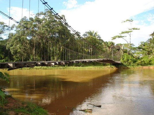 puente  construido para mejorar acceso a veredas "puente bella vista"