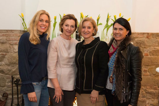 Die KlosterNEUbürgerinnen; Niederösterreich, Frauennetzwerk, Sandra Maria Soravia-Lepuschitz, Martina Mautner Markhof, LHF Johanna Mikl-Leitner, Renate Altenhofer