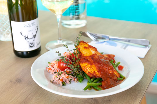 Essen mit Wein