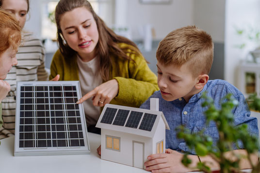 Bildung und nachhaltige Entwicklung miteinander verbinden: Das ist das Ziel von BNE. Foto: djd/www.teachtoday.de/Halfpoint/Shutterstock