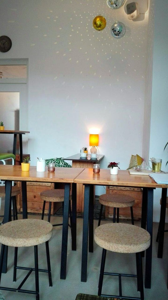 inferior Freiburg cafe pow