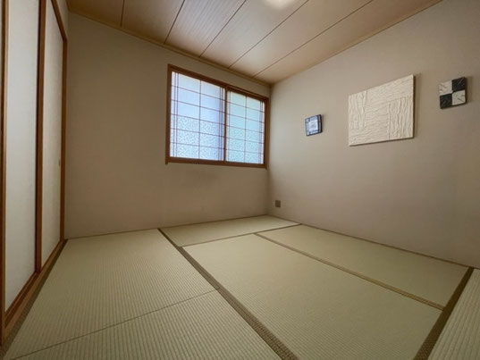 ヨシ紙を使用した襖と障子