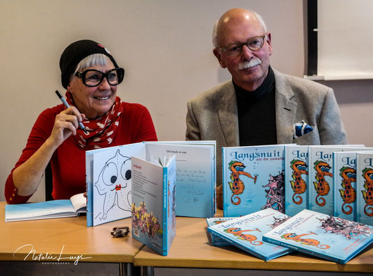 Eddy Surmont en Mieke Drossaert bij de presentatie van hun sprookje.