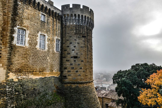 Bild: Château Suze-la-Rousse in Suze-la-Rousse, Drôme 