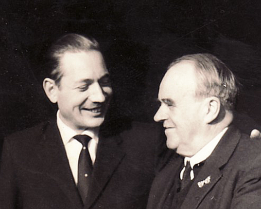 Amud Uwe Millies mit seinem wichtigsten Lehrer Erwin Bowien, 1964