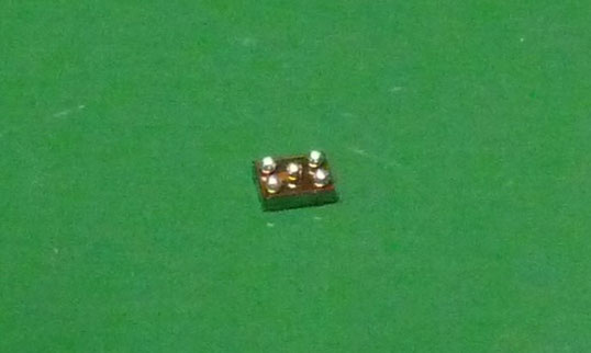 極小サイズ(1.3×1.0mm)BGA