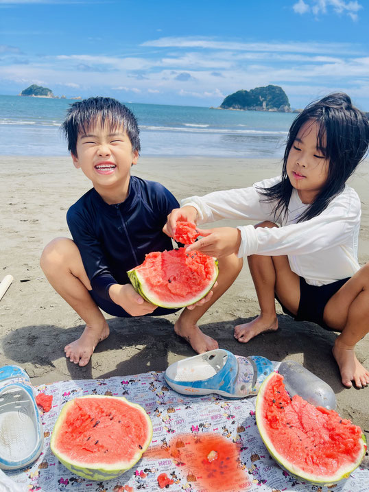 元気に笑う子供たち