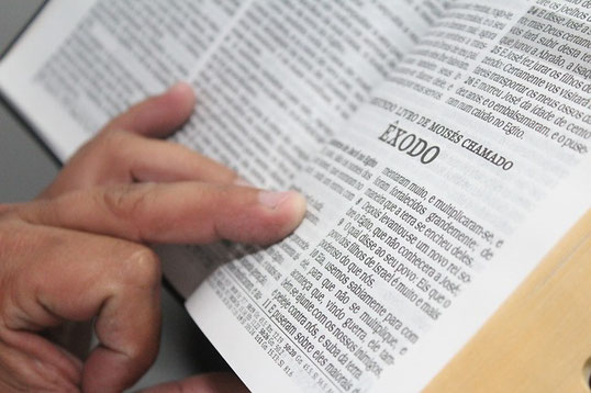 Nourrissons notre esprit avec des pensées pures et dignes d’intérêt. Ne cédons pas à l'immoralité sexuelle. Étudions la Bible et prions régulièrement.