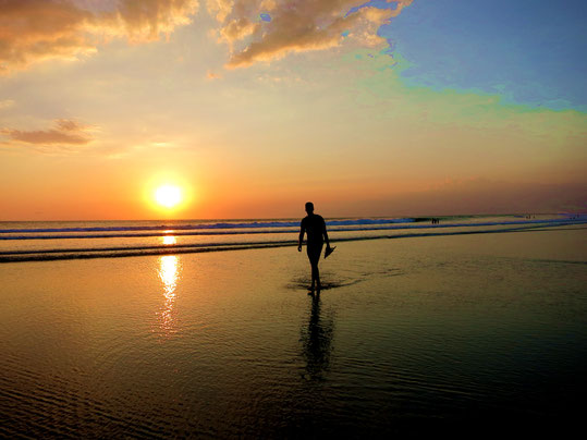 Sonnenuntergang am Strand von Bali