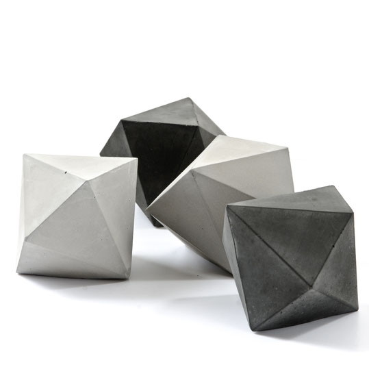 Trigonal Dodecahedron Paperweight Sculpture Solid, bei PASiNGA