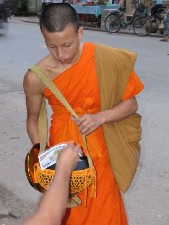 Voor alle reisverslagen van Laos zie hoofdmenu.