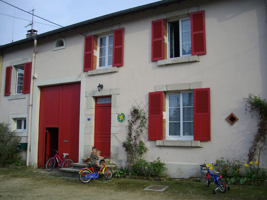 Façade avant du gîte "Logis des Côtes"