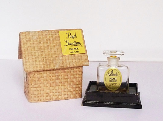 ROYAL HAWAÏÏAN - PIKAKE PERFUME : FLACON 1ère TAILLE DANS BOÎTE EN OSIER EN FORME DE MAISON
