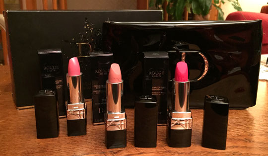 DIOR - NOËL 2018 - JOLIE TROUSSE VERNIE NOIRE AVEC 3 ROUGES A LEVRES