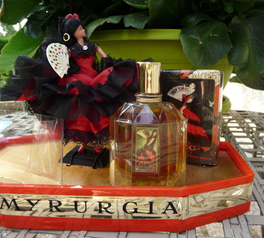 COFFRET MYRURGIA VUE DE PRES