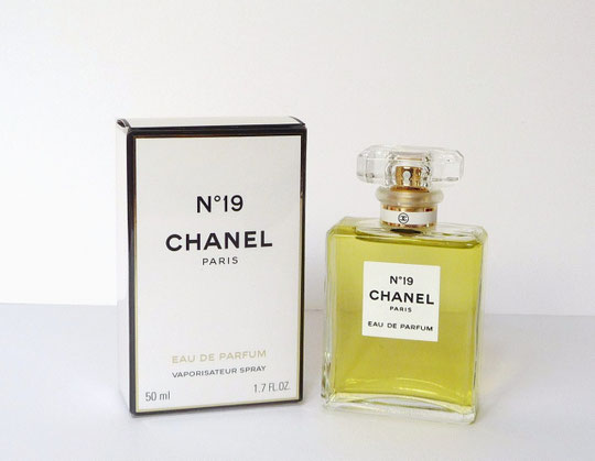 N° 19 - VAPORISATEUR EAU DE PARFUM 50 ML