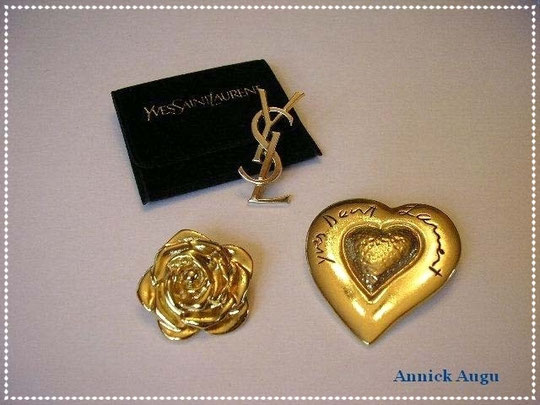 PIN'S SIGLE YSL & 2 BROCHES