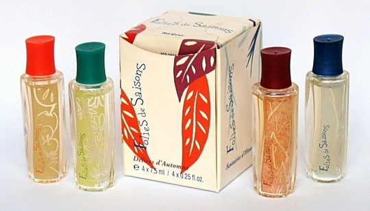 CUBE EN CARTON : LES FOLIES DE SAISONS - CONTENANT 4 MINIATURES DIFFERENTES