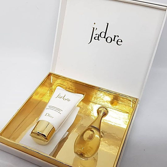 AUTRE COFFRET J'ADORE COMPORTANT : 1 LAIT PARFUME POUR LE CORPS & 1 MINIATURE EAU DE PARFUM