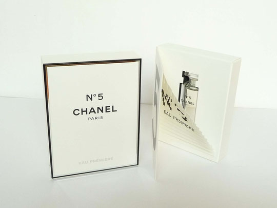 N° 5 - EAU PREMIERE - PRESENTATION ENN FORME DE LIVRE