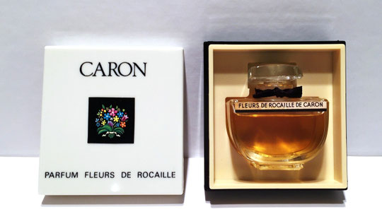PARFUM 15 ML DANS SA BOÎTE PLASTIQUE