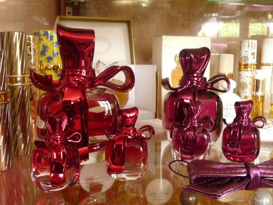 RICCI RICCI & DANCING RIBBON : FLACONS & MINIATURES