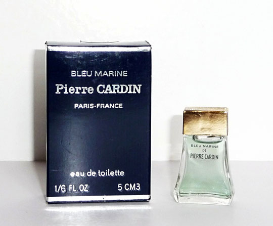 PIERRE CARDIN - BLEU MARINE, EAU DE TOILETTE 5 ML : MINIATURE ASSORTIE AU FLACON 1ère TAILLE CI-DESSOUS