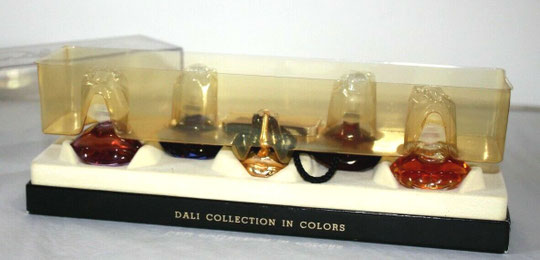 1)  DALI COLLECTION IN COLORS : UN DES PREMIERS COFFRETS CREE PAR LA SOCIETE DALLI