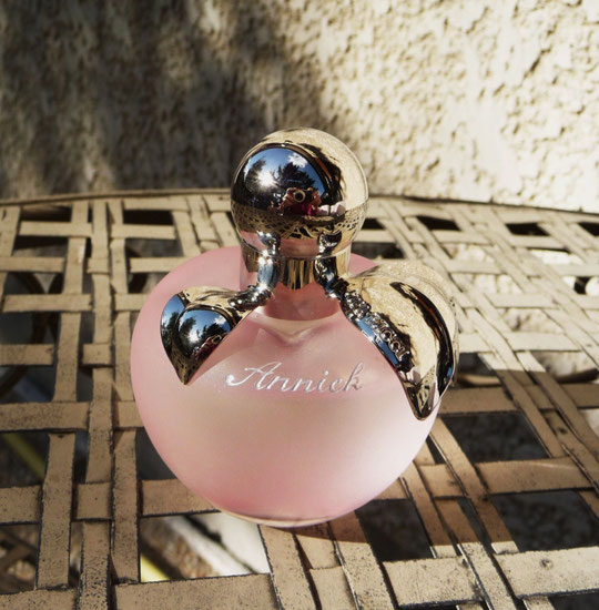 NINA - L'EAU, EAU DE PARFUM 50 ML - FLACON GRAVE A MON PRENOM, OFFERT PAR LA SOCIETE NINA RICCI.