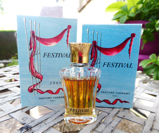 CHERAMY - FESTIVAL : MINIATURE ACCOMPAGNEE DU CALENDRIER ANCIEN 1960