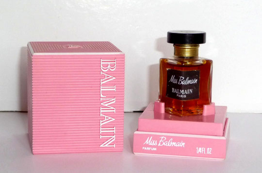MISS BALMAIN - 1ère TAILLE POUR LE PARFUM 7,5 ML : PRESENTATION DANS BOÎTE EN PLASTIQUE ROSE 