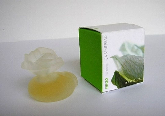 2005 - CA SENT BEAU EAU DE TOILETTE 4 ML  - CHANGEMENT DE LA BOÎTE VERTE & BLANCHE