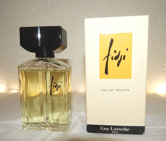 FIDJI - FLACON VAPORISATEUR EAU DE TOILETTE 50 ML : VARIANTE DANS LA PRESENTATION DE LA BOÎTE ET DU FLACON