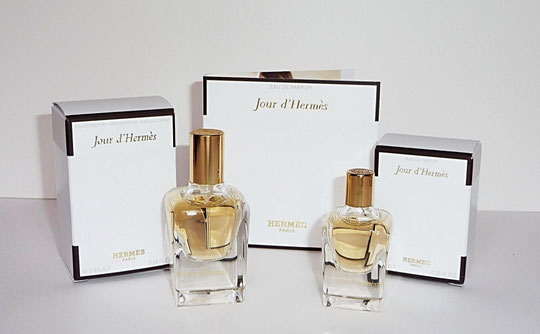 JOUR D'HERMES - DEUX MINIATURES DE DIFFERENCE CONTENANCE ET UN ECHANTILLON