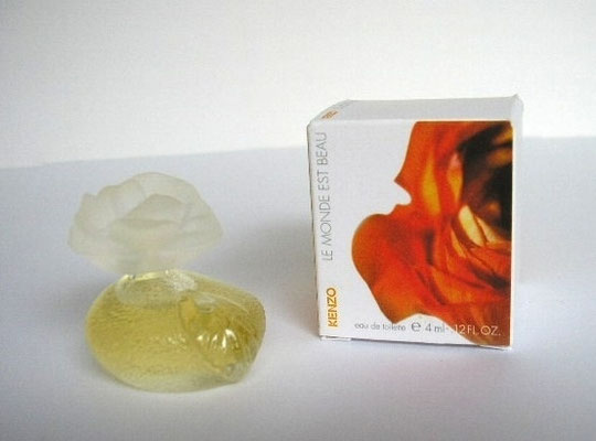 2005 - LE MONDE EST BEAU - EAU DE TOILETTE 4 ML - CHANGEMENT DE LA BOÎTE ORANGE ET VERTE