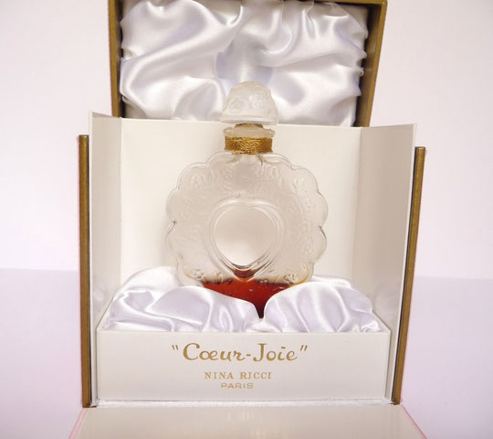 FLACON CRISTAL LALIQUE NUMEROTE - HAUTEUR 9 CM DANS ECRIN EN SATIN ROSE