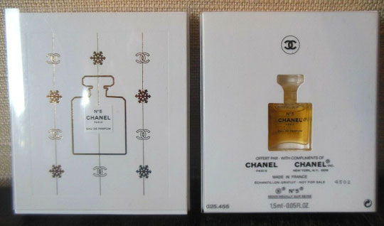 N° 5 - EAU DE PARFUM DANS BOÎTE FORME LIVRE : VUE RECTO & VERSO