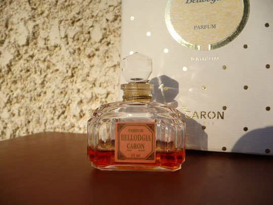1929 : BELLOGIA - PARFUM  15 ML FLACON  CRISTAL INCOLORE DE BACCARAT - EXISTE EN 5 TAILLES