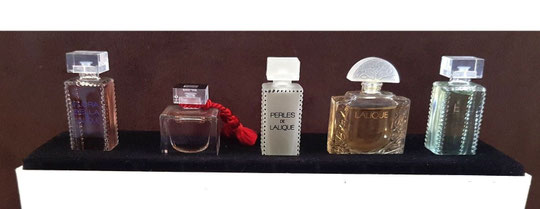 LES 5 MINIATURES : TENDRE KISS - LE PARFUM - PERLES DE LALIQUE - CHEVREFEUILLE - EAU DE LALIQUE