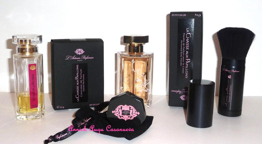 FLACONS VAPORISATEURS, CONCRETES, ET PINCEAU A BLUSH - Photo Annick AUGU