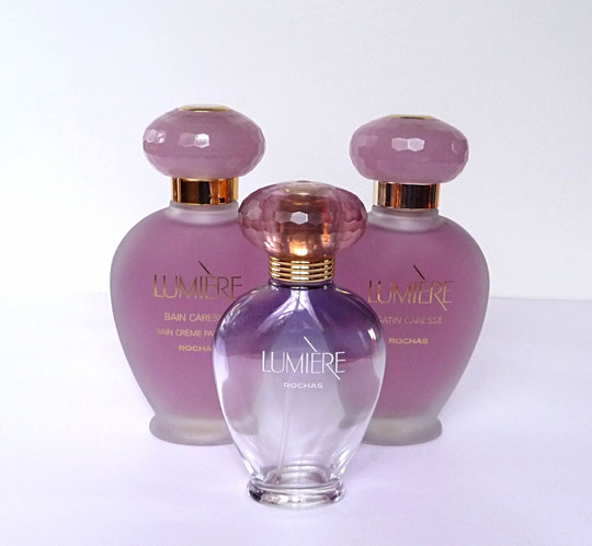 LUMIERE - ENSEMBLE DE 3 FLACONS : DEUX FLACONS EN VERRE DEPOLI, ET UN FLACON EN VERRE TRANSPARENT VIOLET DEGRADE
